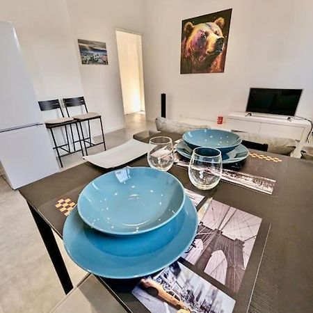 Magnifique T2 Refait A Neuf - Calme & Tout Equipe Avec Parking Grenoble Exterior photo